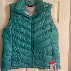 Women Green NorthFace Vest. Large.